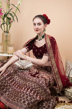 Pearl bead and crystal embellished ethnic clutch with detachable chain handle for wedding and bridal festive wear EETH