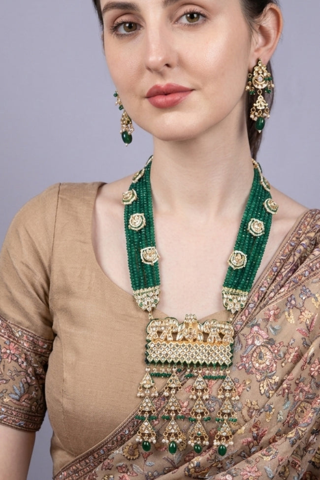 Regal Kundan Necklace Set for Elegant Occasions Main Image