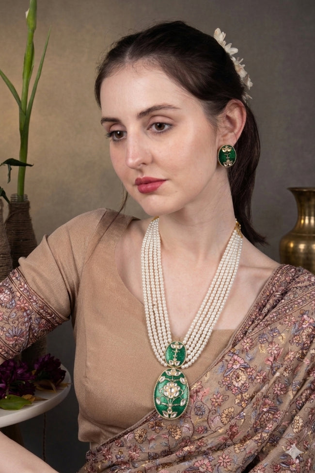 Elegant Pearl Necklace with Green Statement Pendant Hover Image