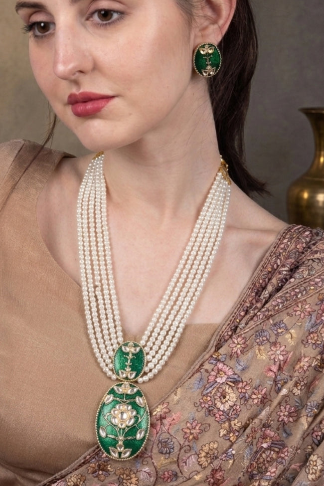 Elegant Pearl Necklace with Green Statement Pendant Main Image